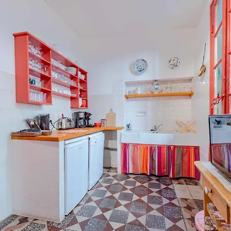 La Maison Benet, Calme Et Randonnees 3* Tautavel