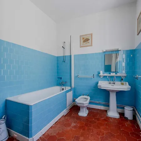 Guest house La Maison Benet, Calme Et Randonnees 3*